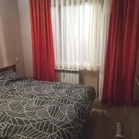 2 Апартамента Дани 501 Крис 513 *
